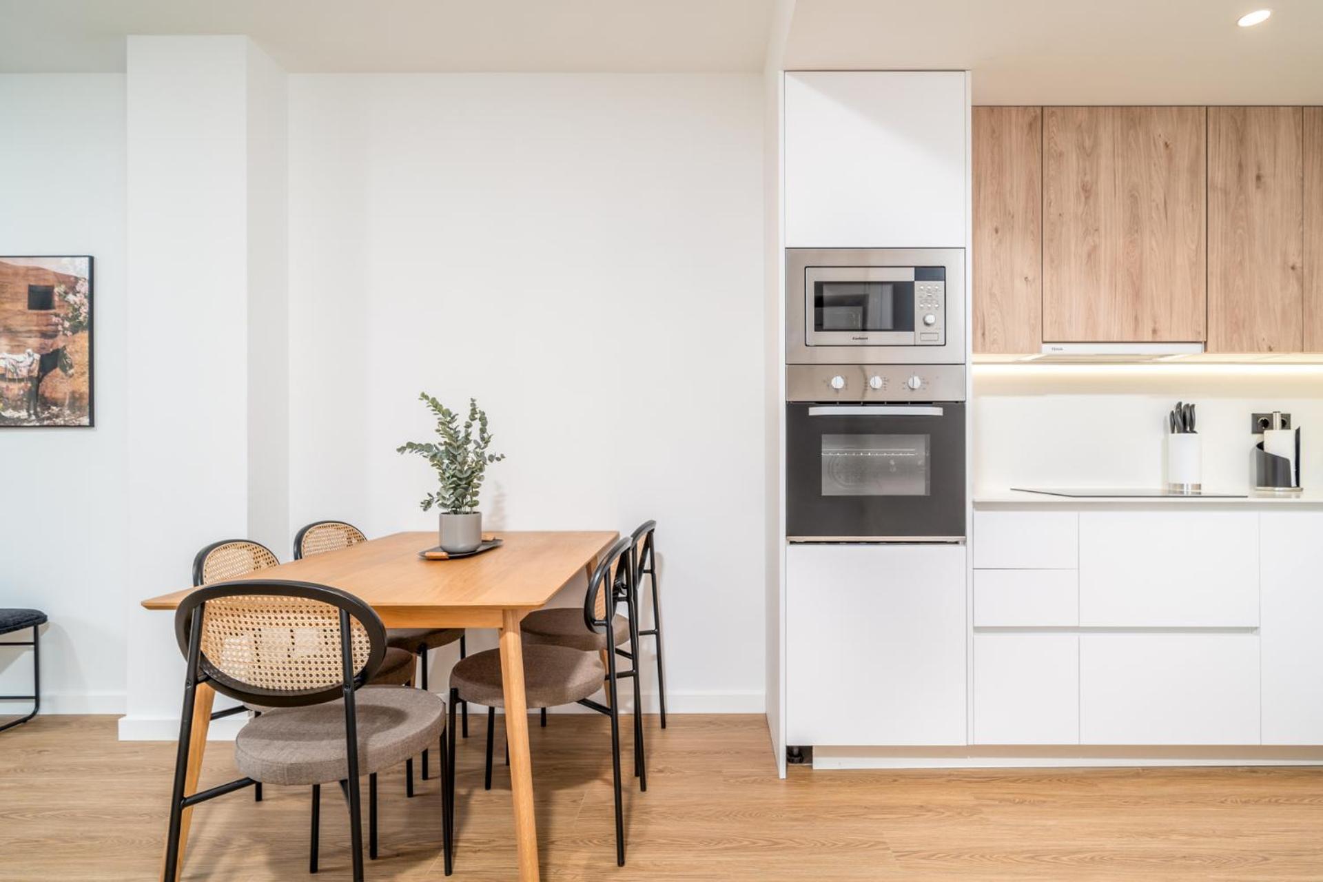 Limehome Barcelona Placa Pirineus L'Hospitalet de Llobregat Exterior foto